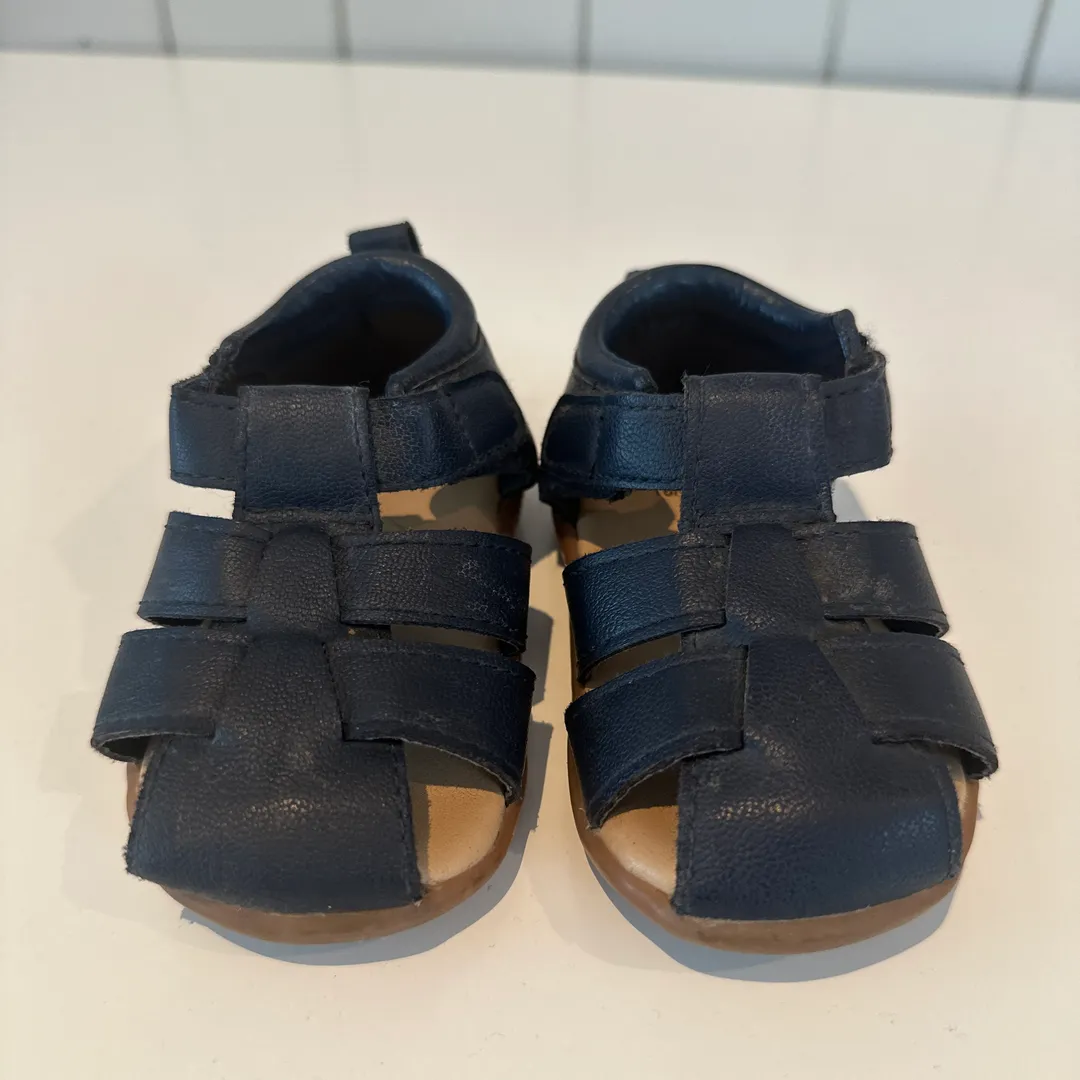 Livets første sandal