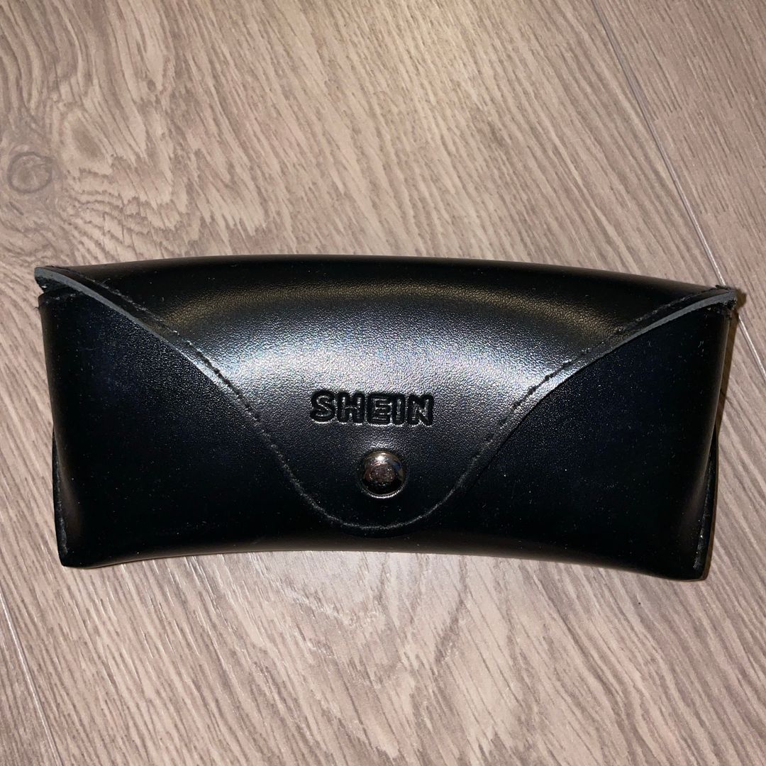 Solbrille case