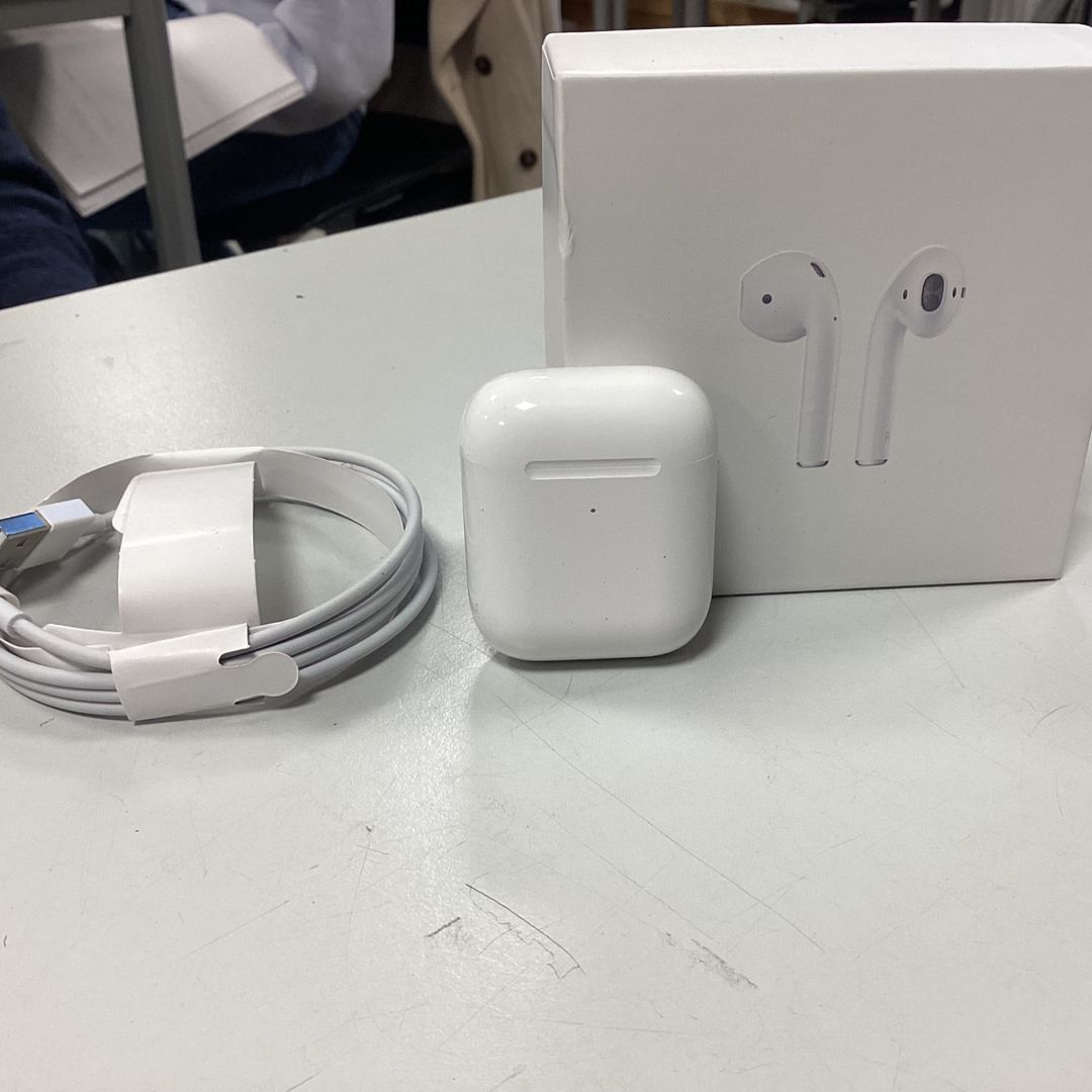 AirPods