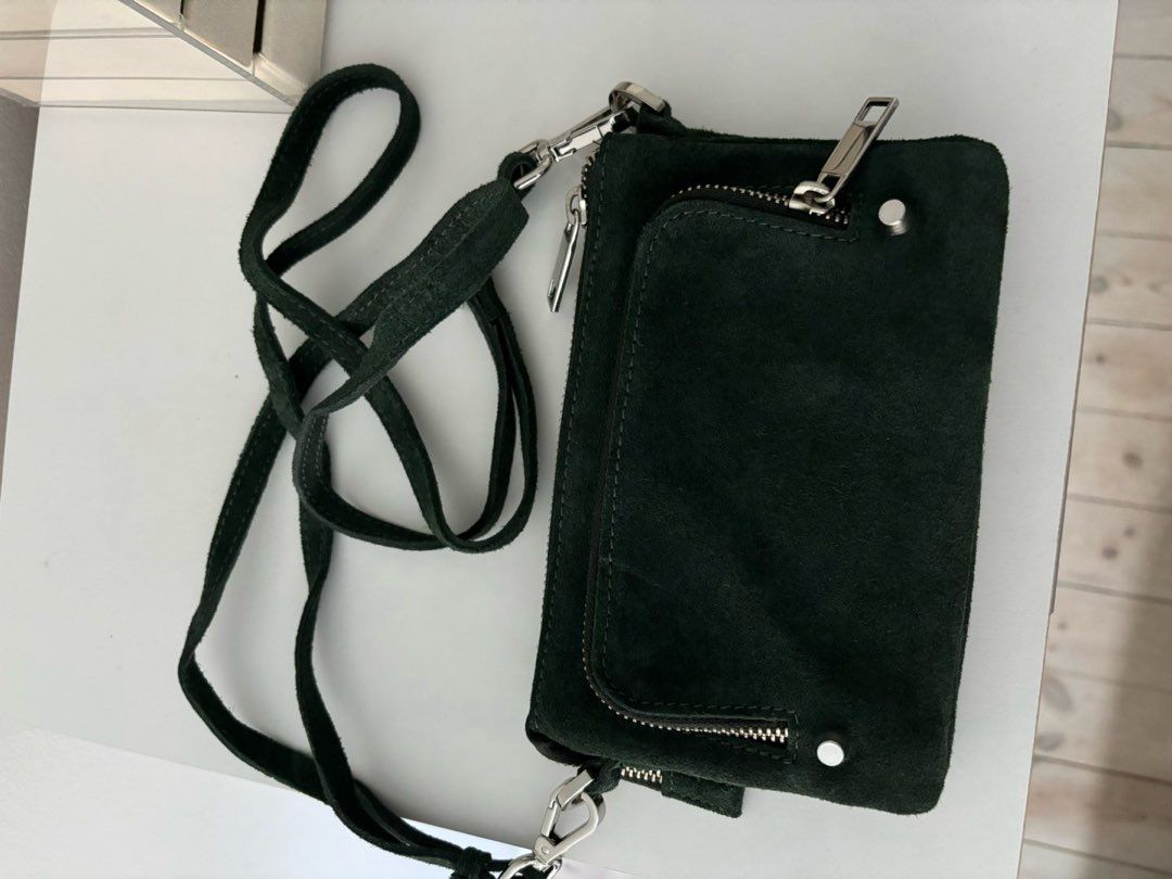 Adax crossbody