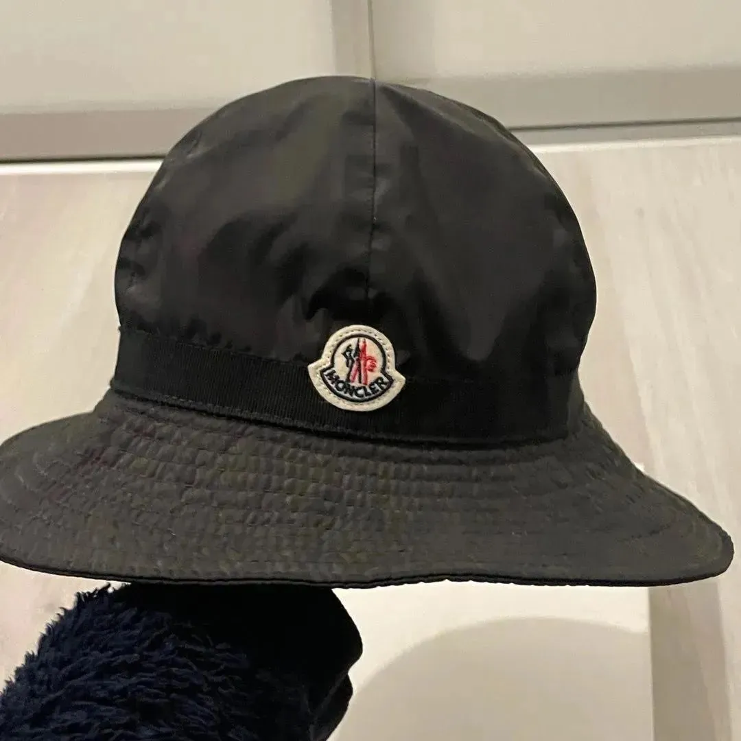 Moncler hatt