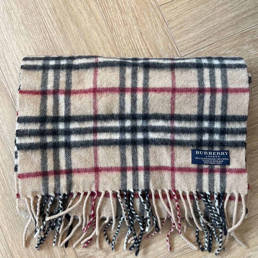 Burberry skjerf