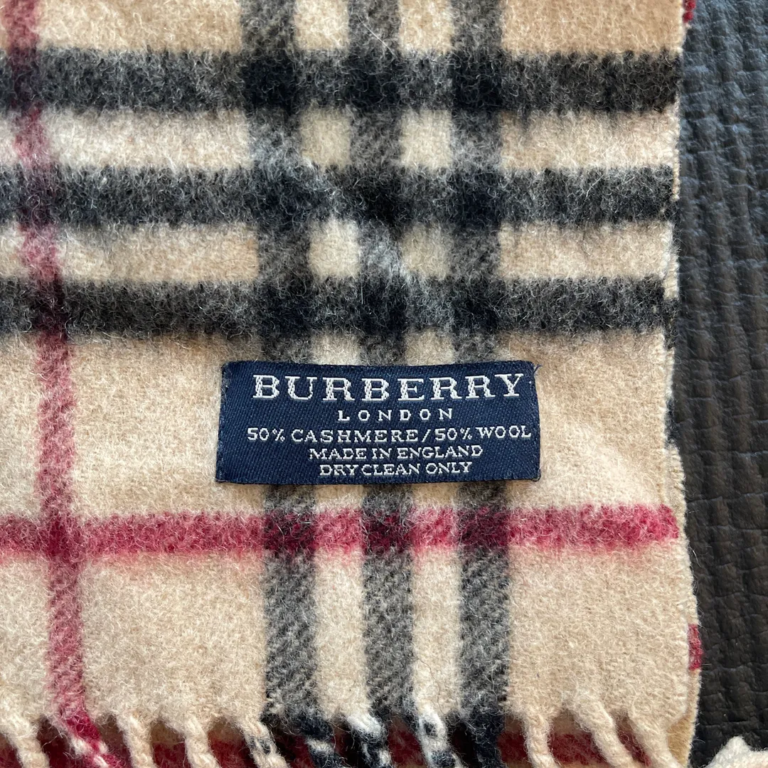 Burberry skjerf