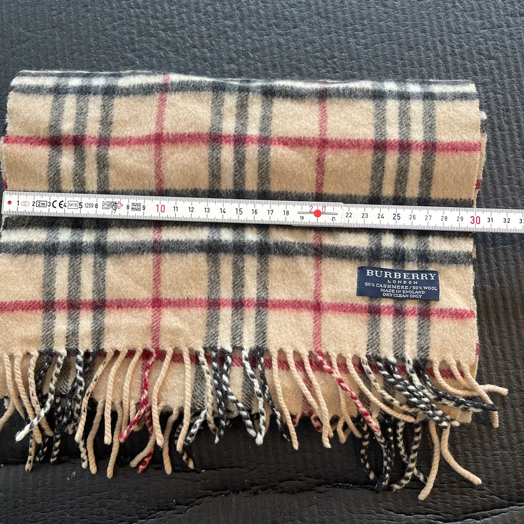 Burberry skjerf