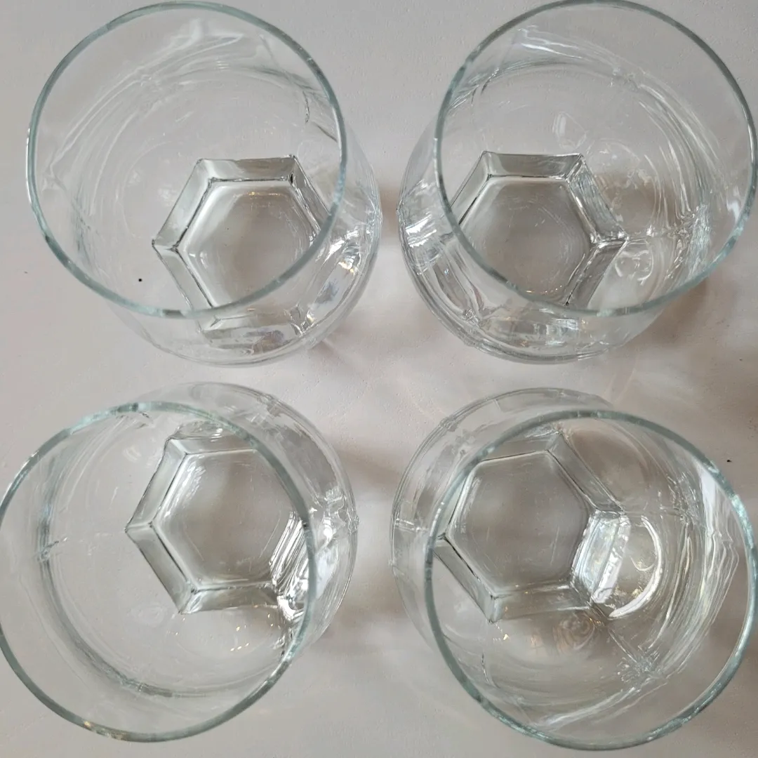 4 Baylies Glass