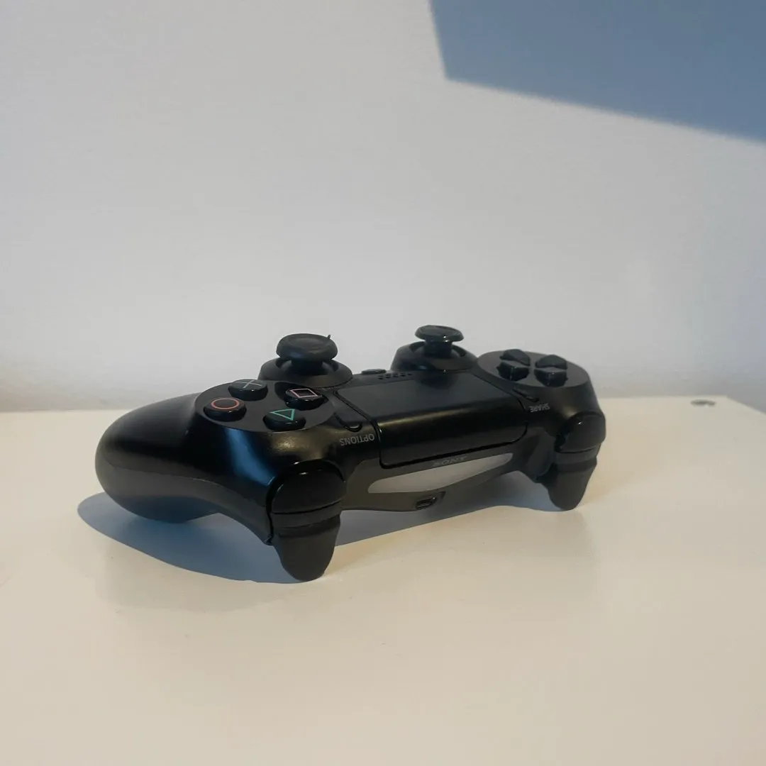 PlayStation 4 Slim