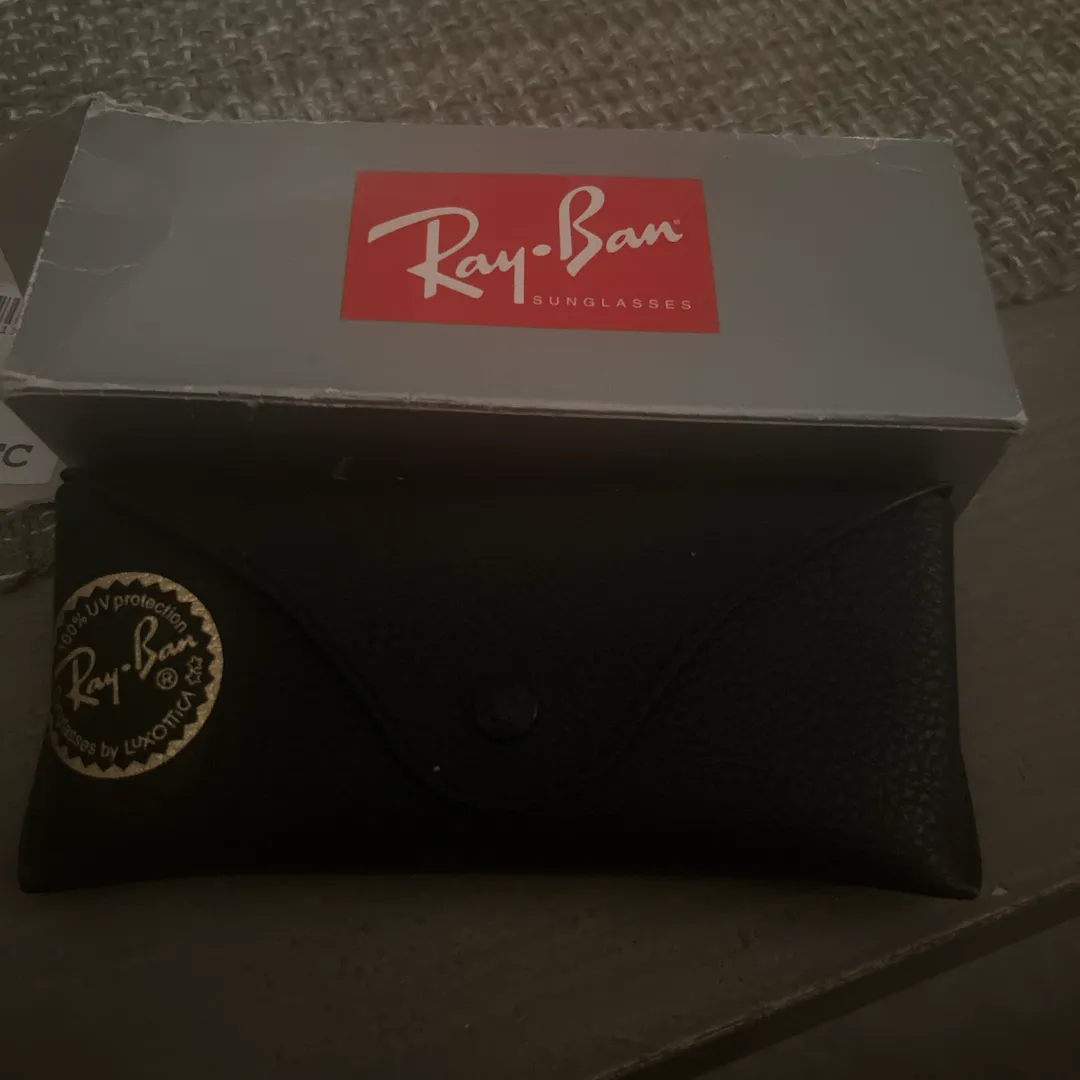 Ray-Ban