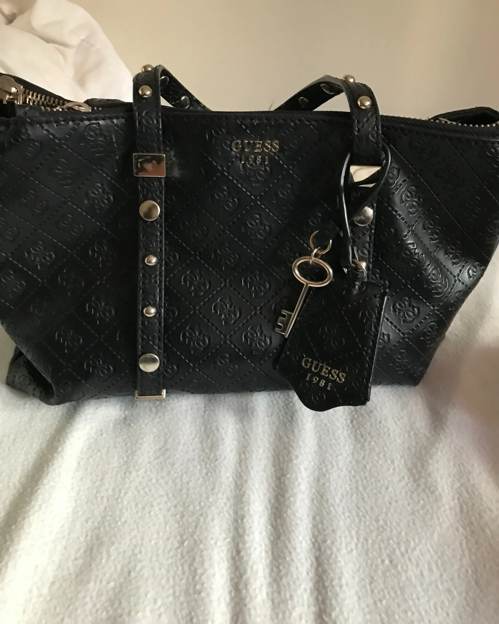 Guess Bag