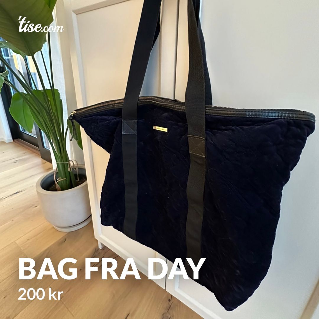 Bag fra Day