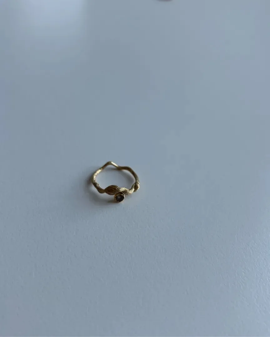 Maanesten ring