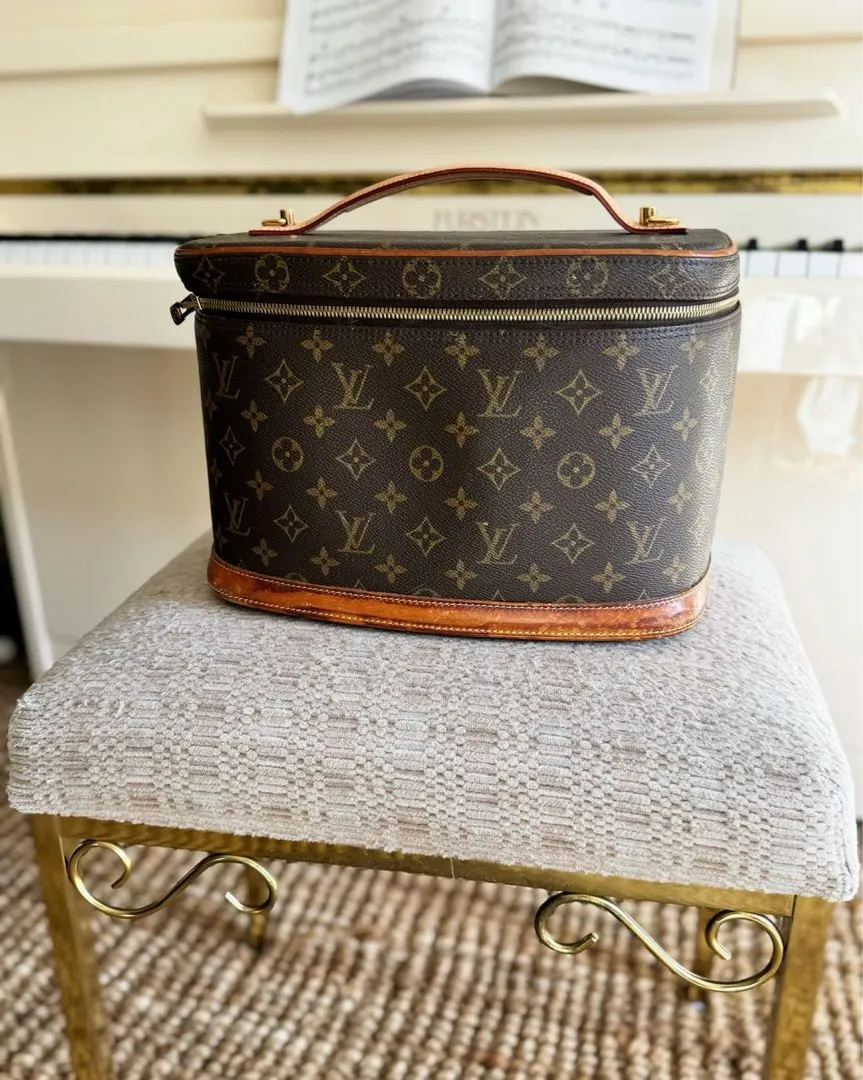 louis vuitton vanity