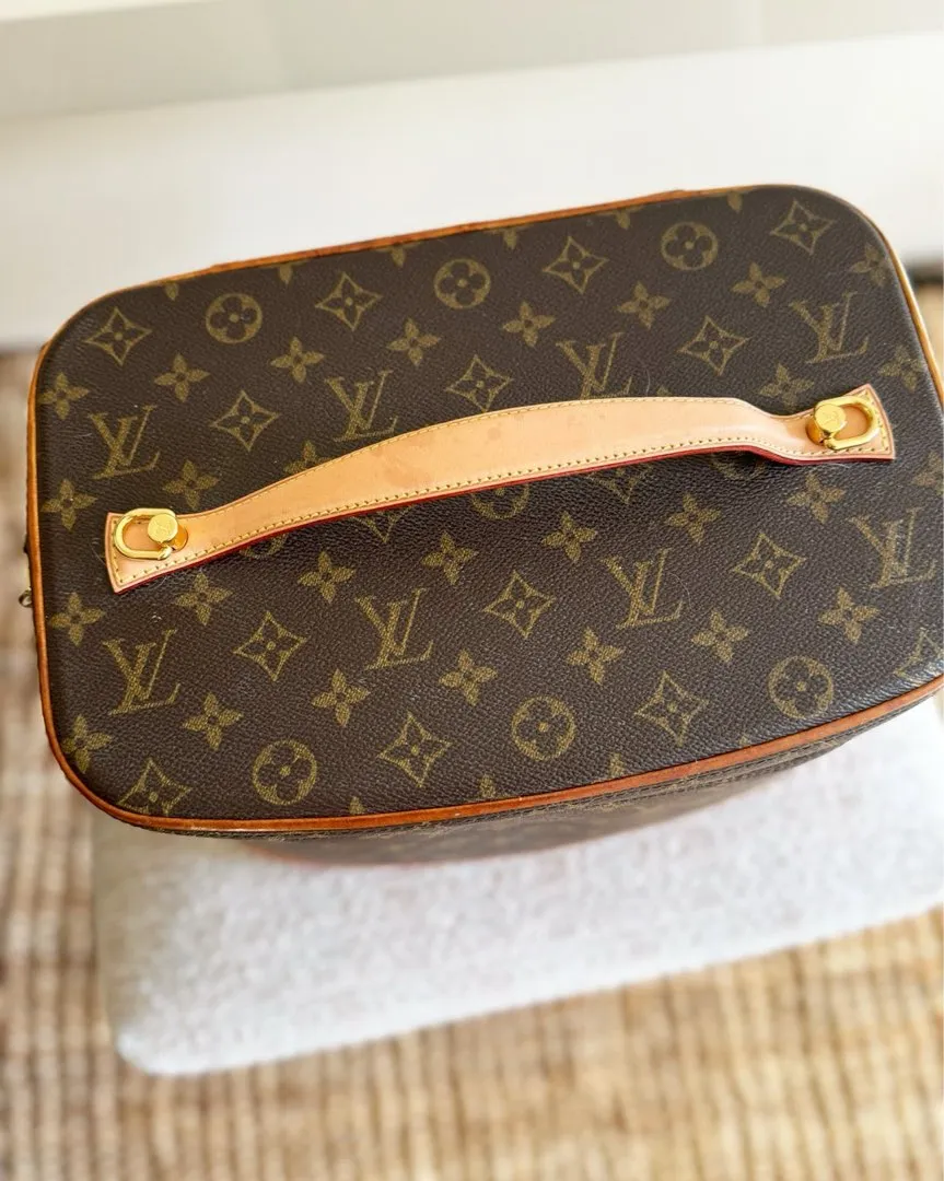 louis vuitton vanity