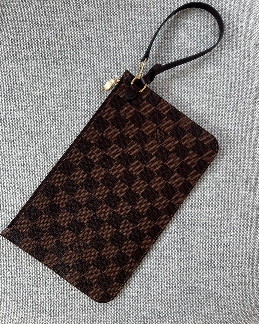 Louis vuitton cluch