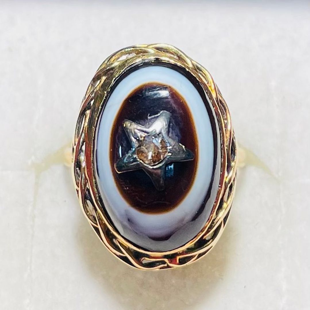 Antique gold ring