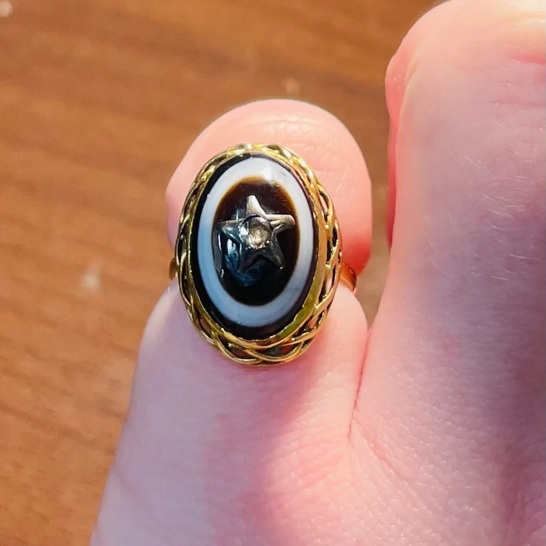 Antique gold ring