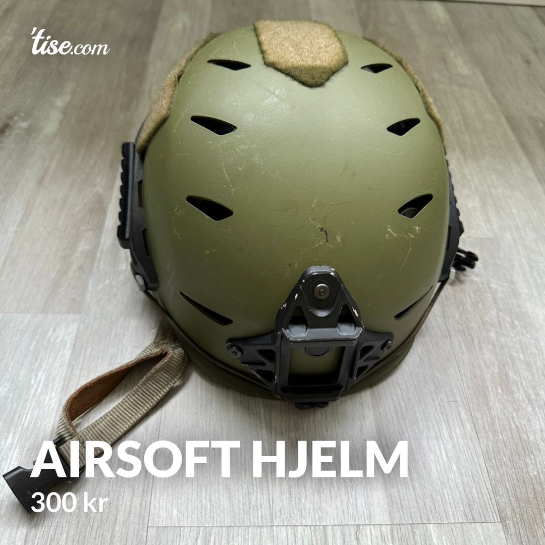 Airsoft hjelm