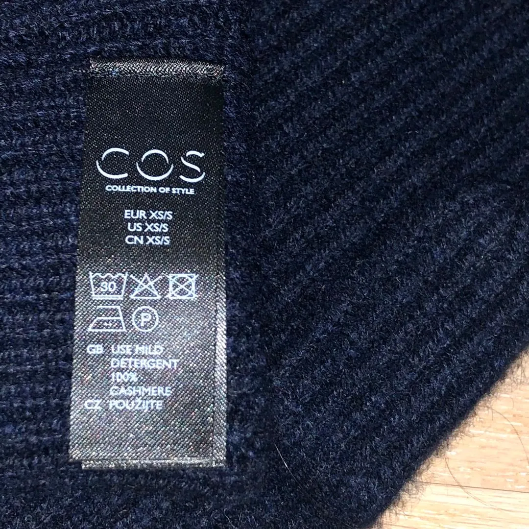 COS CASHMERE