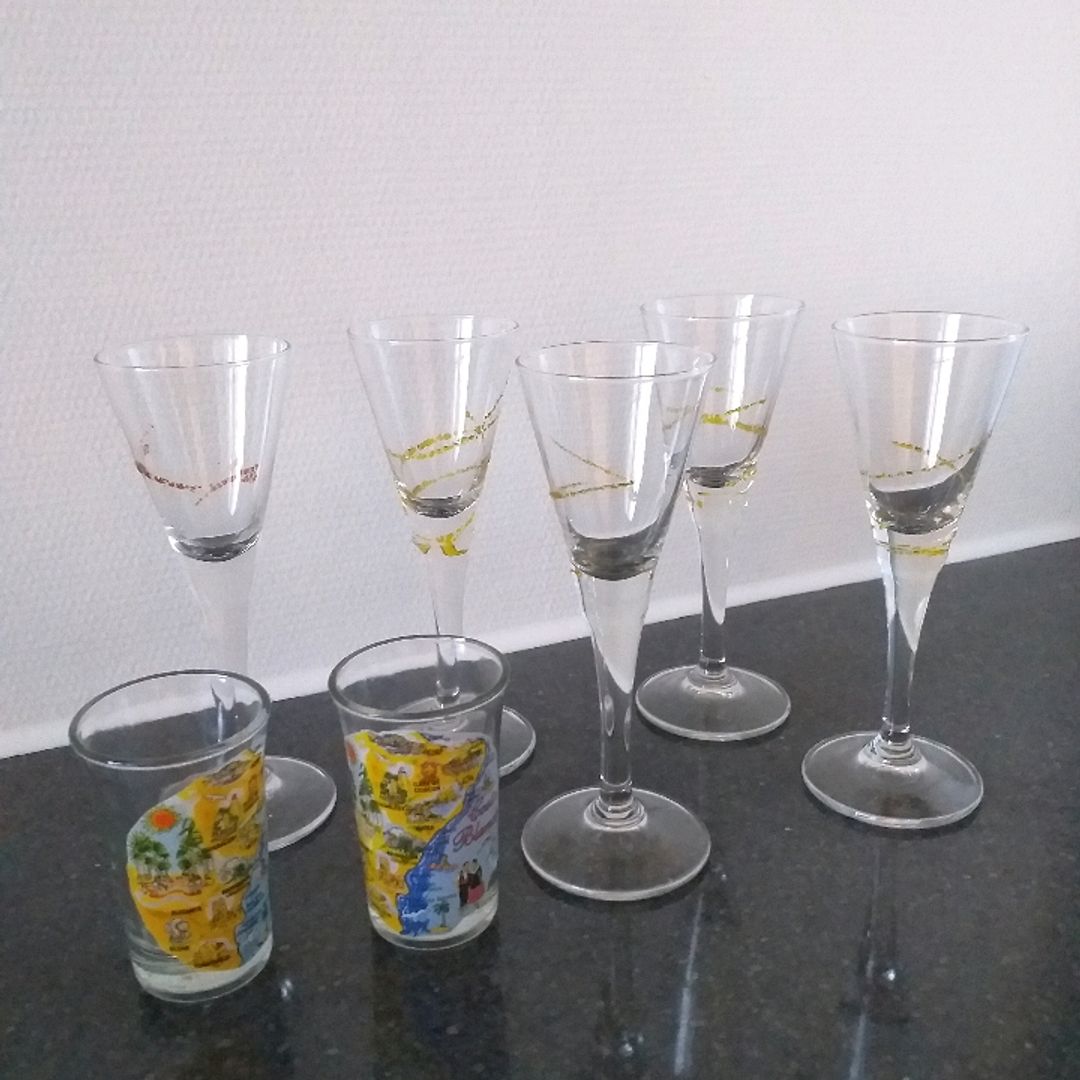 7 unike shotglass!