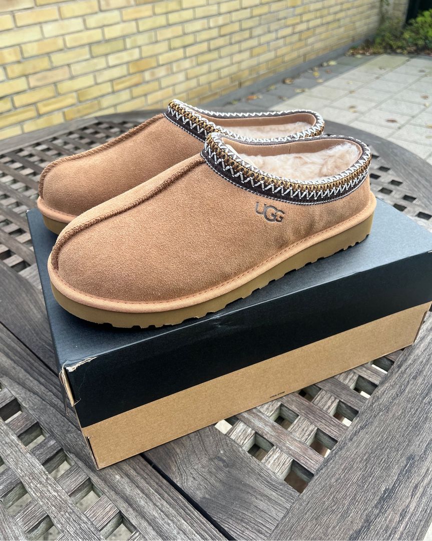 UGG Tasman