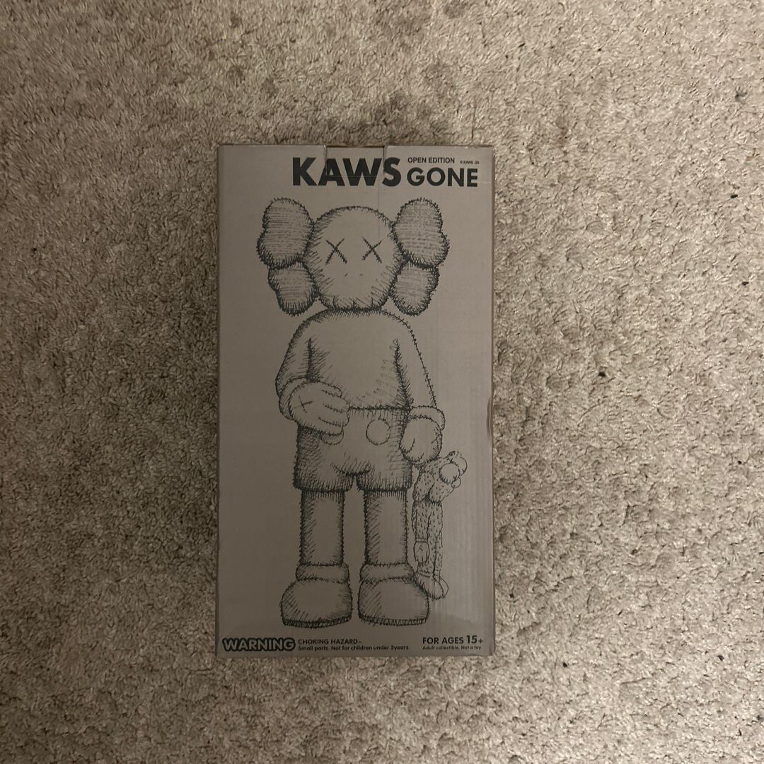 Kaws figuuri