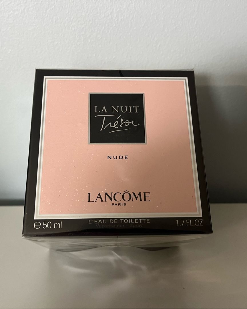 La Nuit Nude