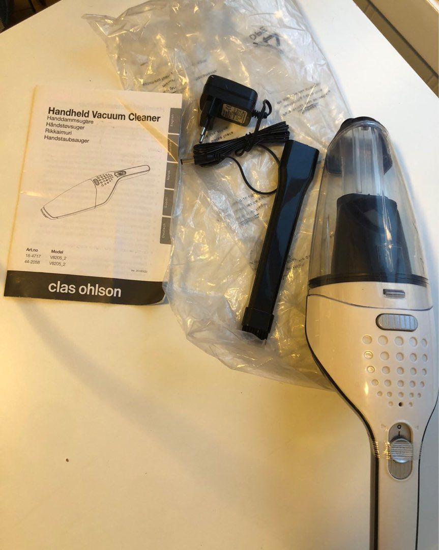 Handheld vaccum