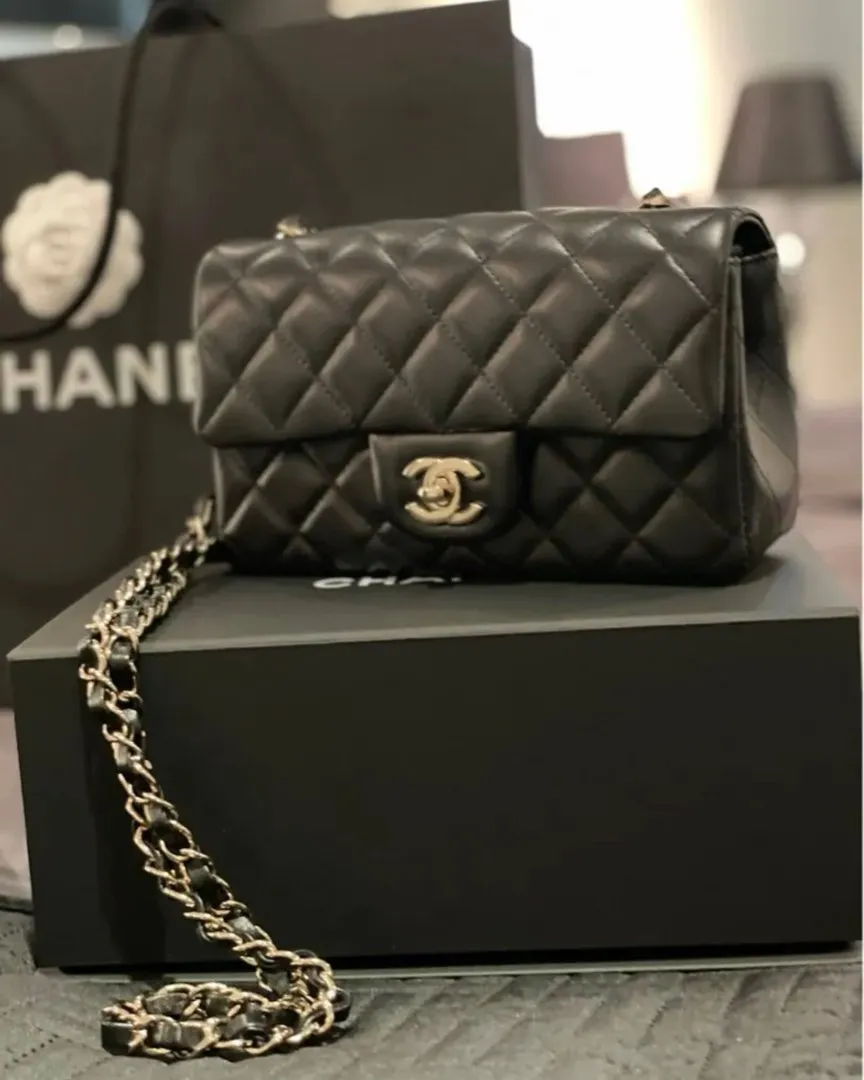 Chanel mini classic