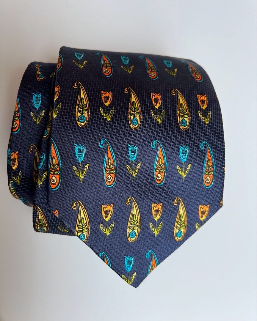 Vintage silk tie