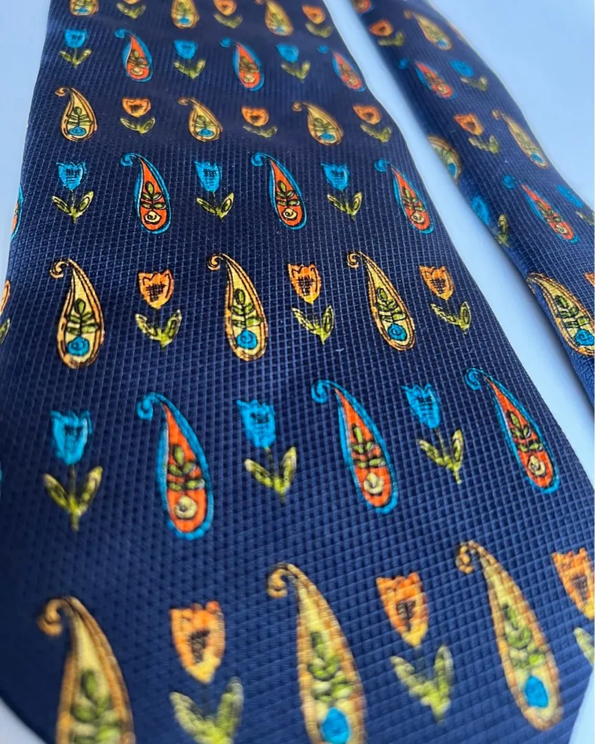 Vintage silk tie