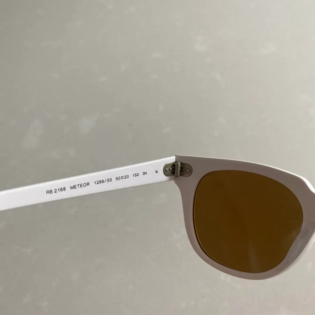 Hvite Ray Ban Meteor