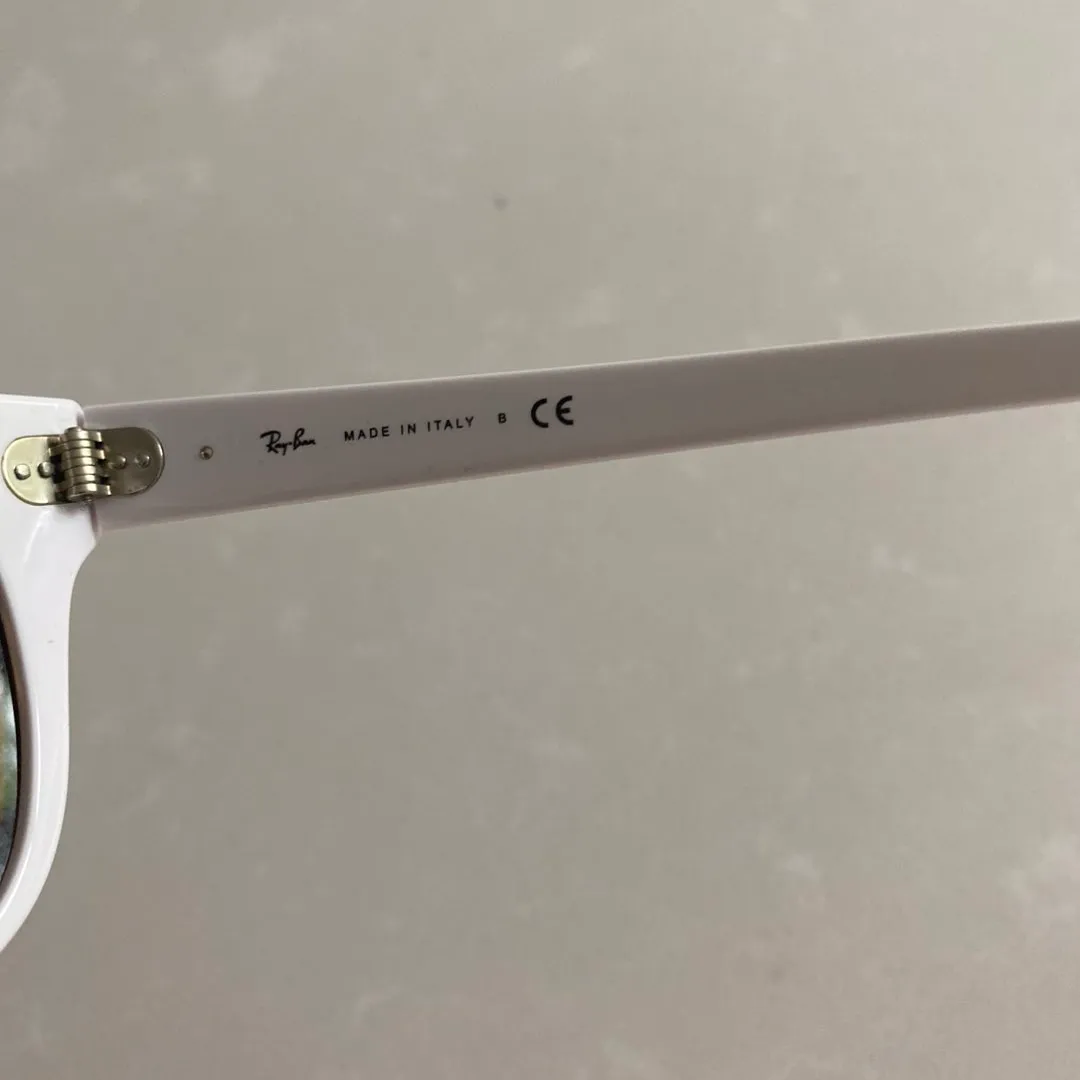 Hvite Ray Ban Meteor