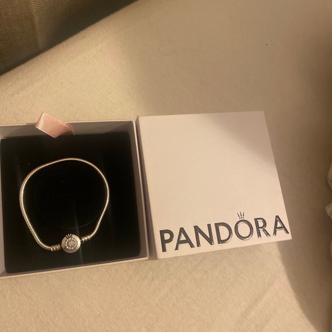 Ekte pandora armbånd