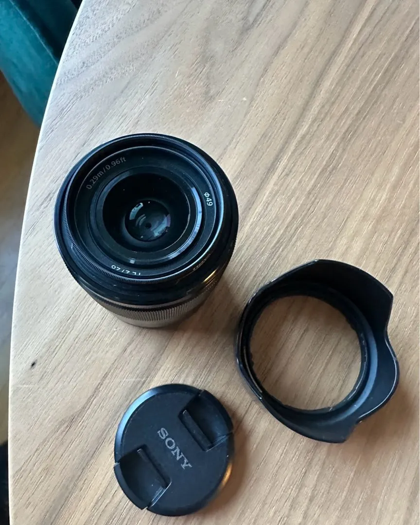 Sony FE 28mm f/2