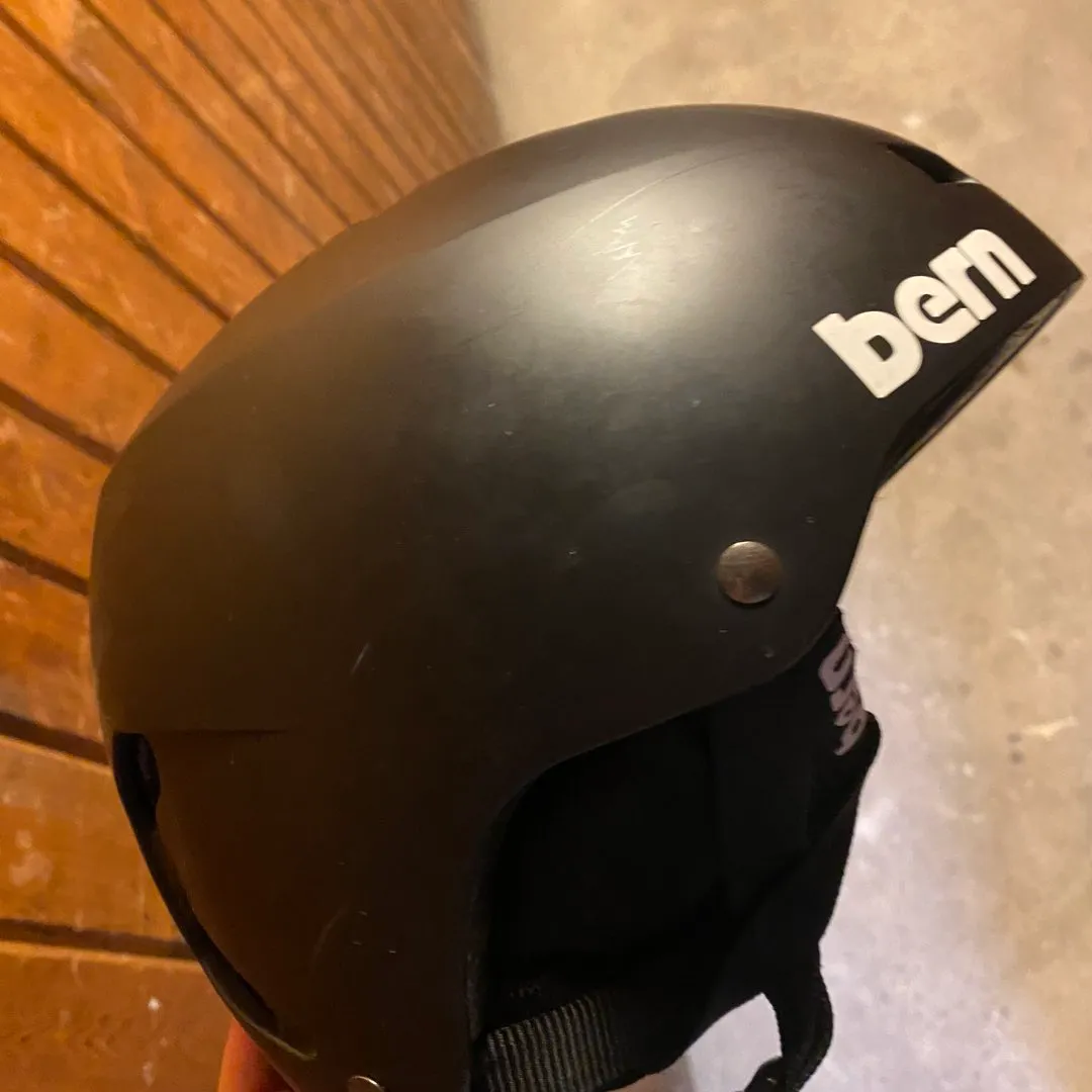 Snowboard helmet