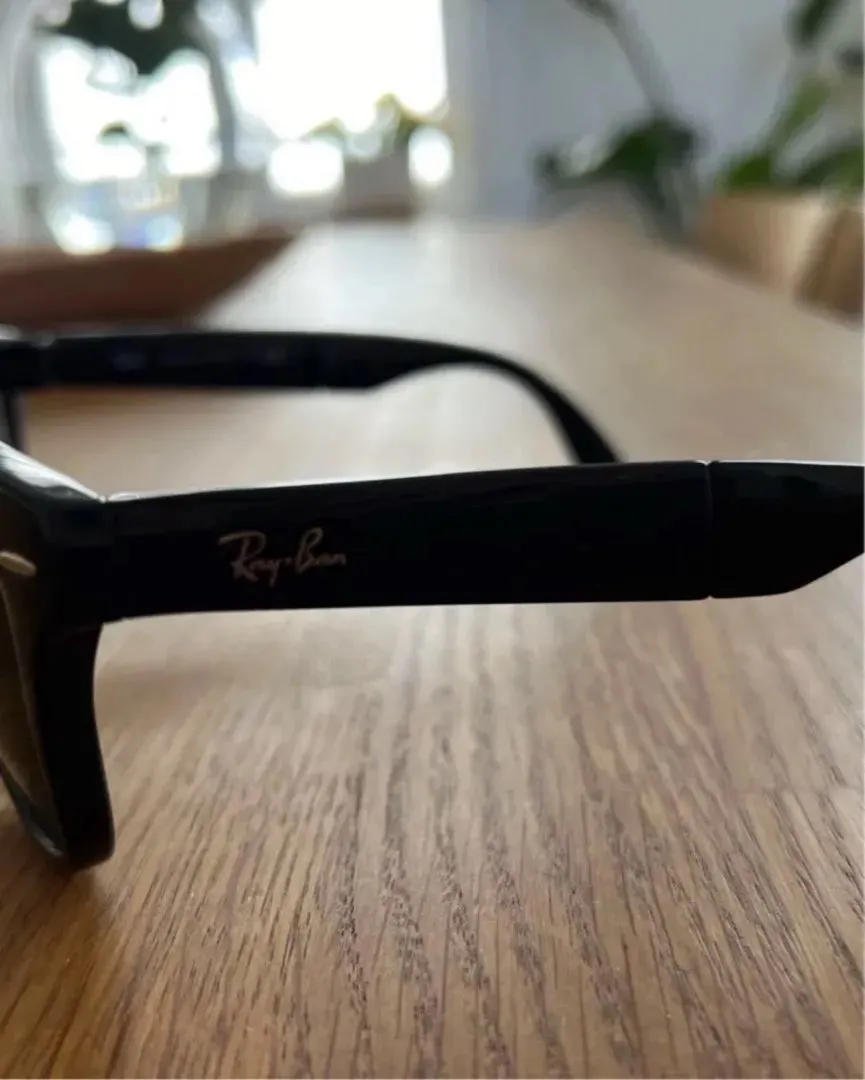 Ray ban