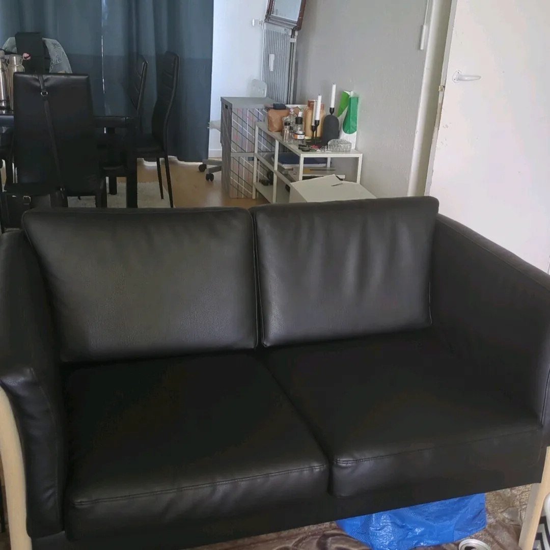 Sort Sofa