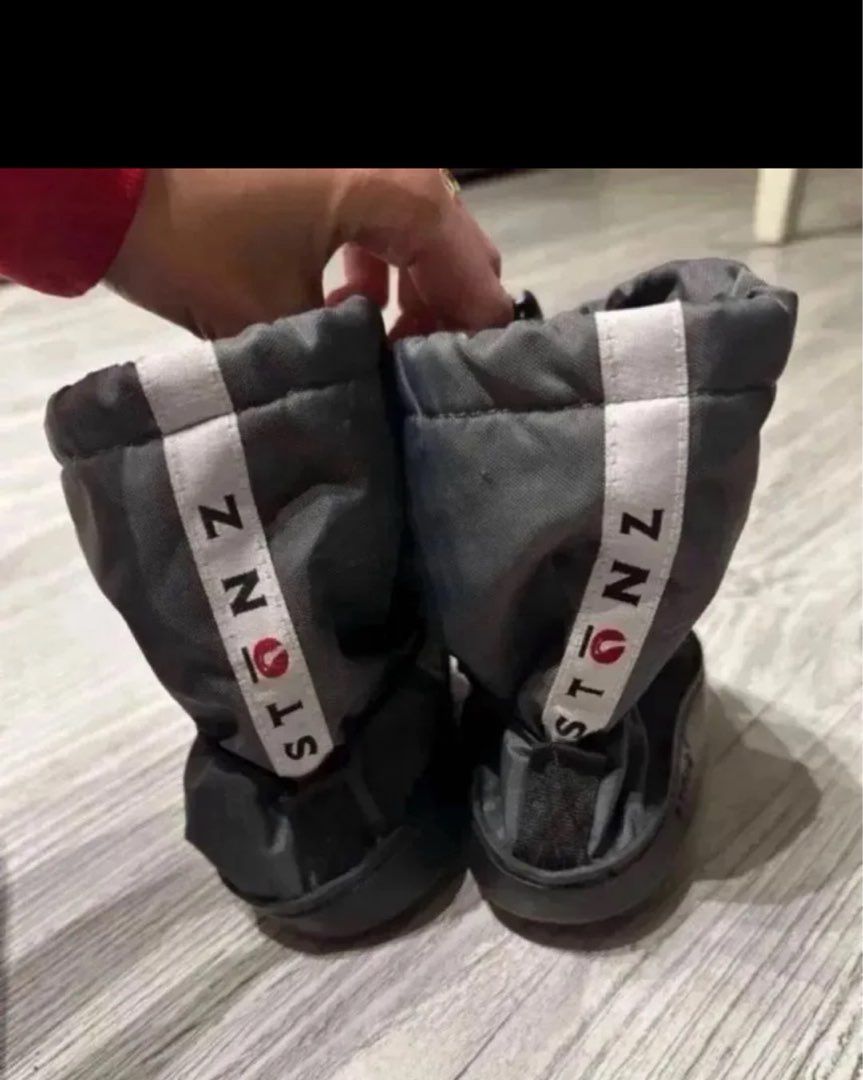 Stonz booties