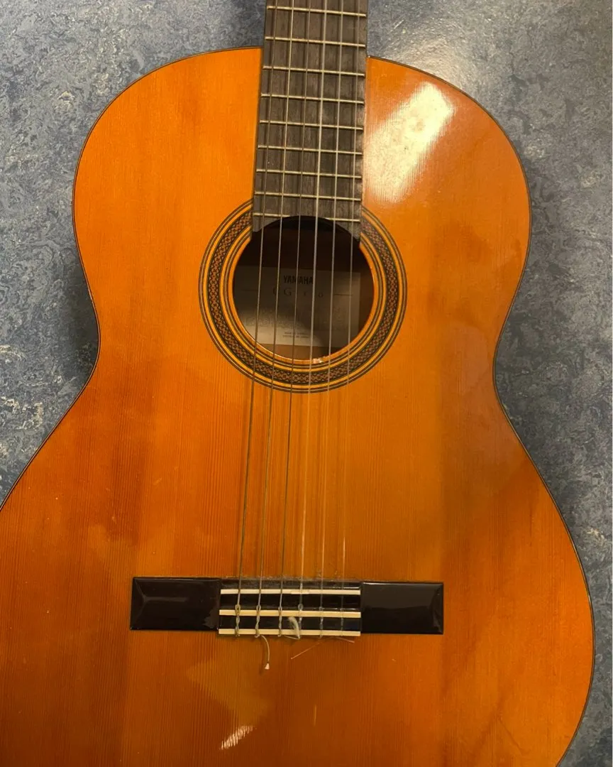 Yamaha gitar