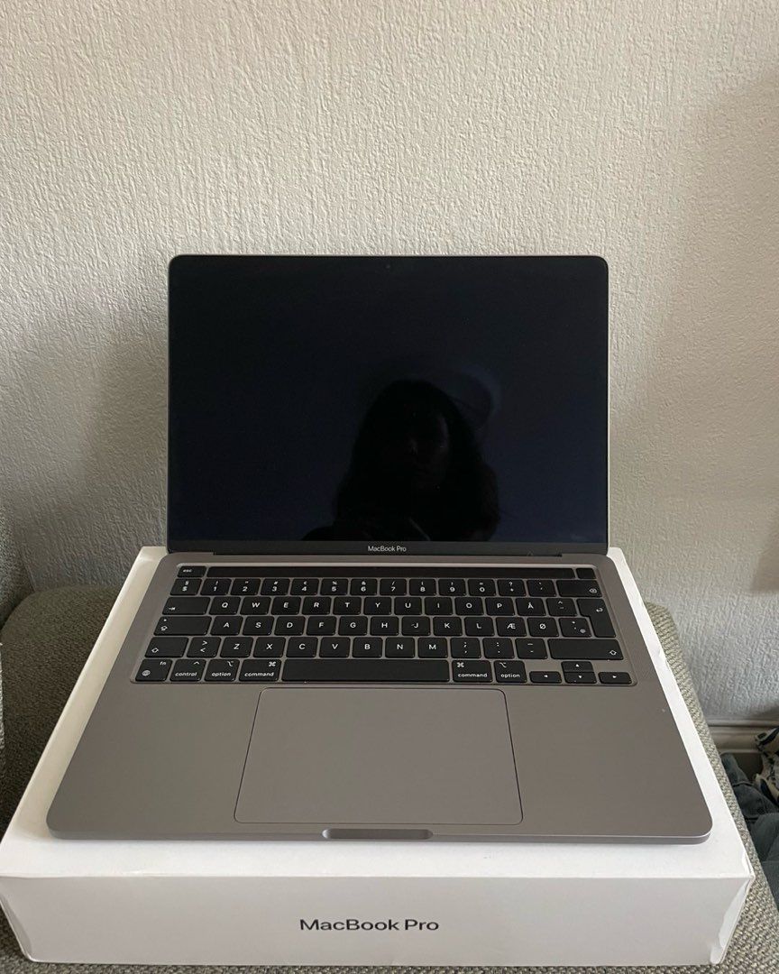 Macbook Pro 13,3”