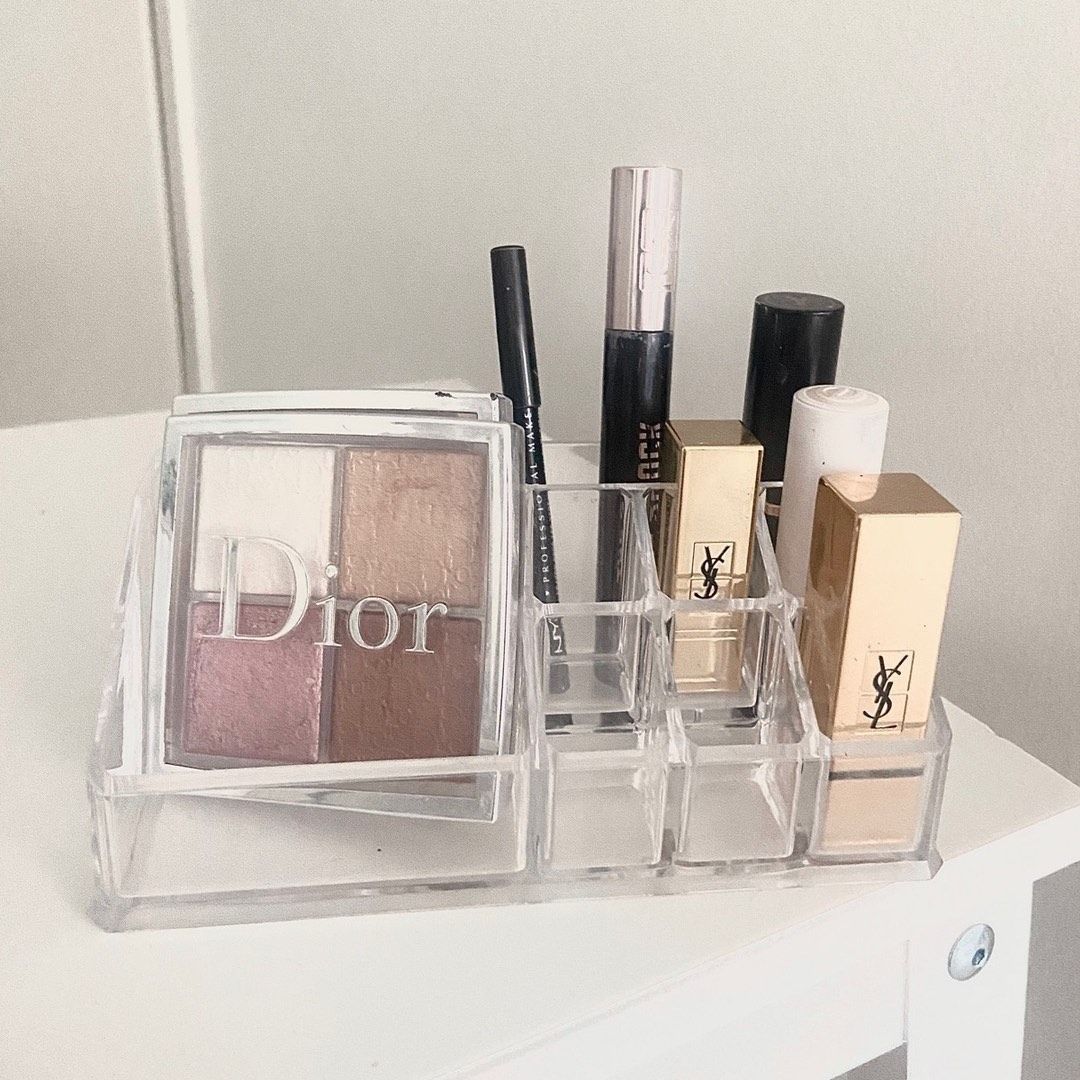 Makeup organizer