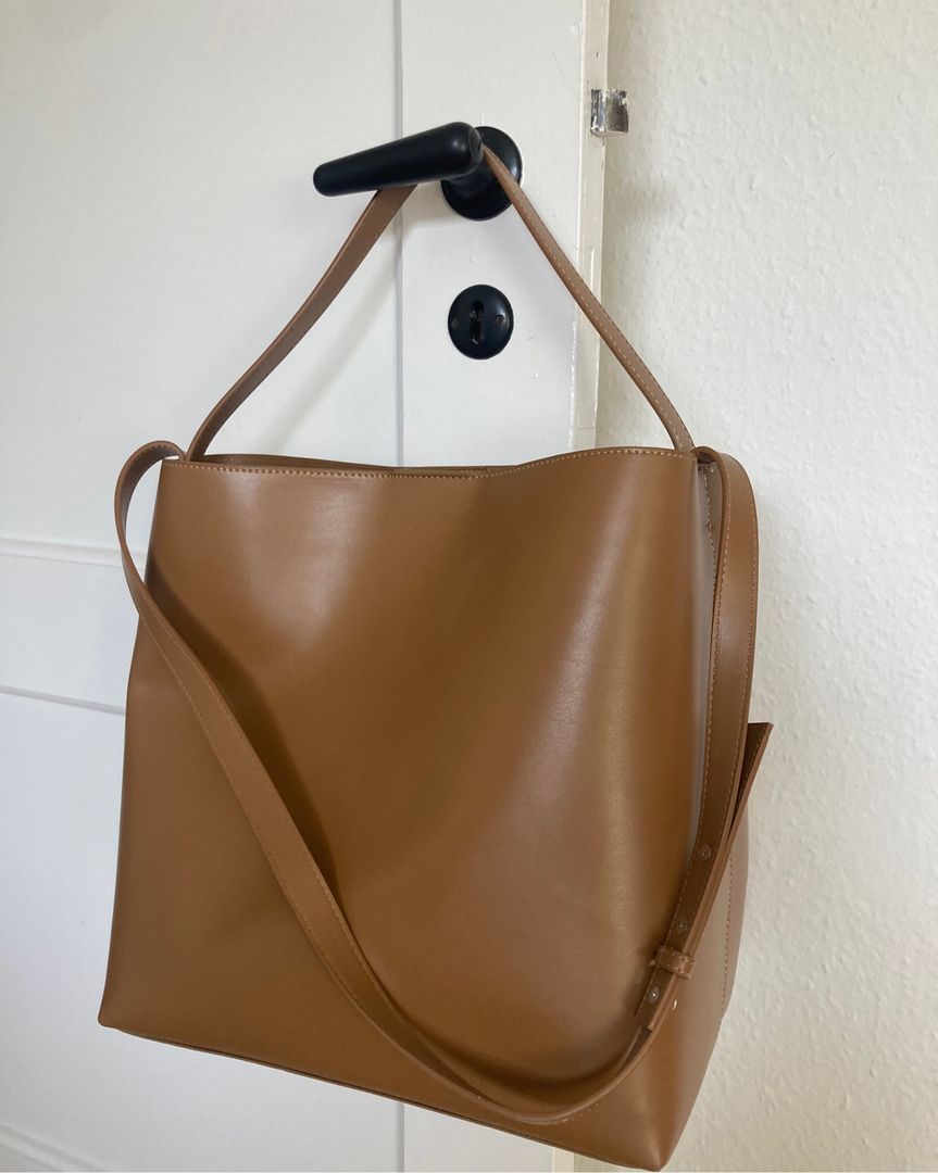 Bucket bag