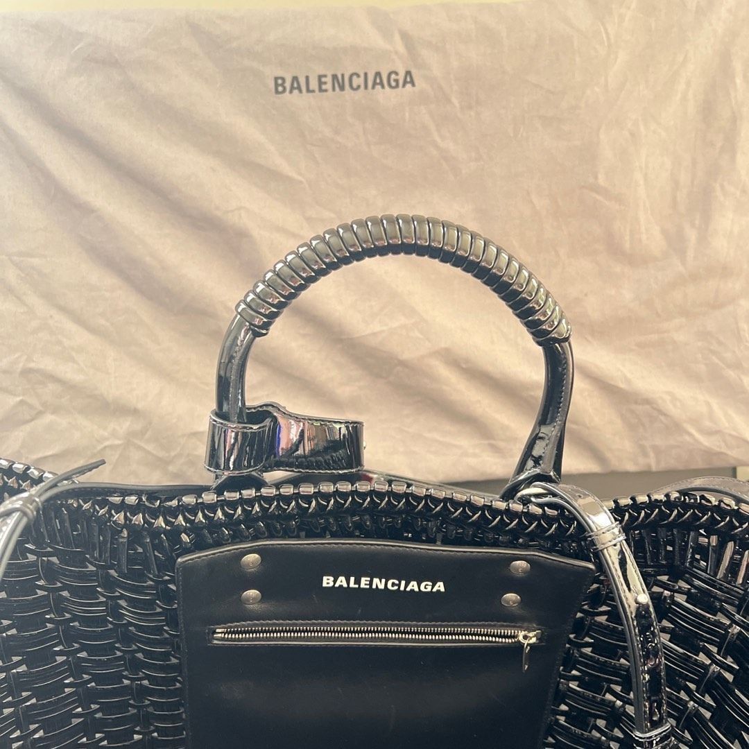 Balenciaga Bistro