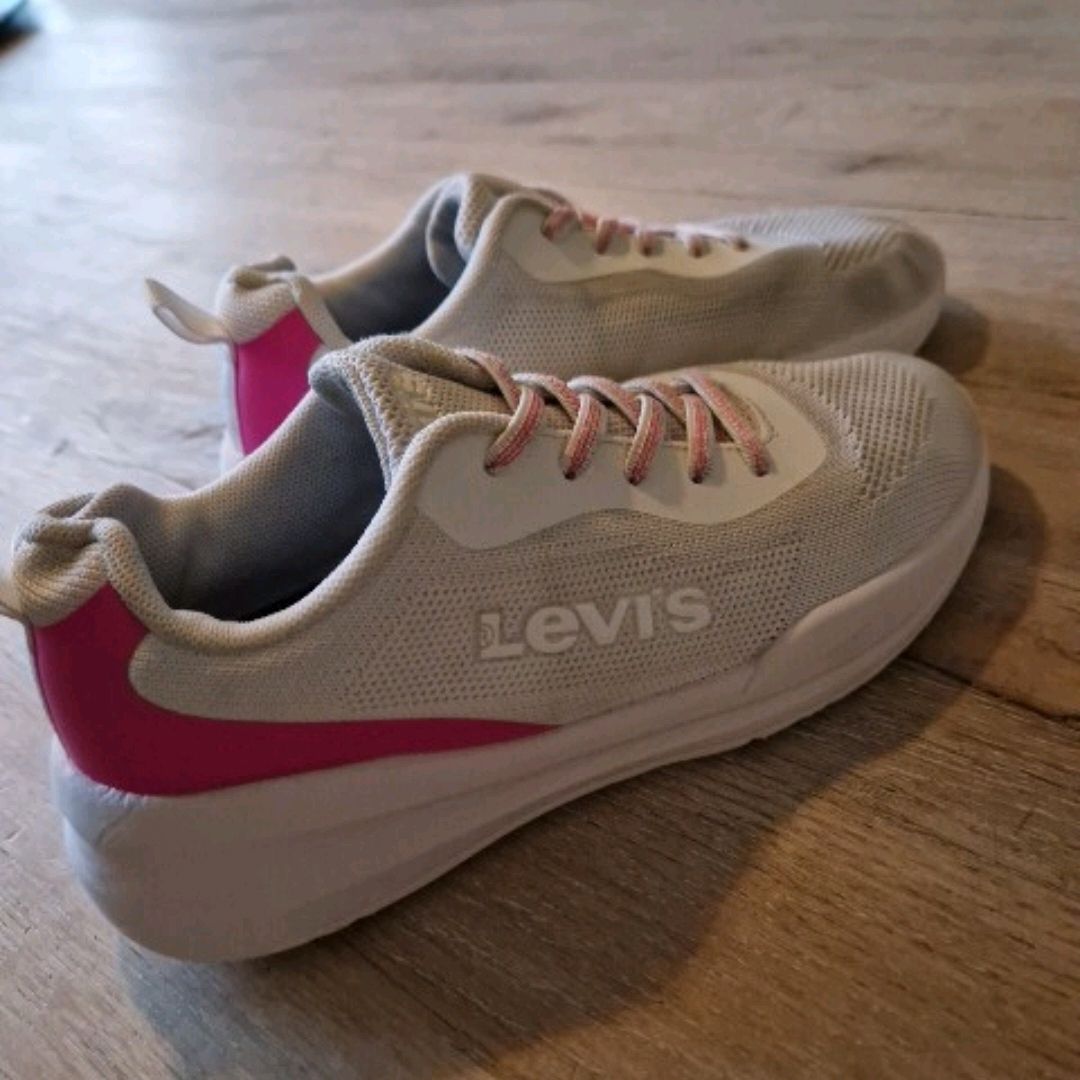 Levis Sko