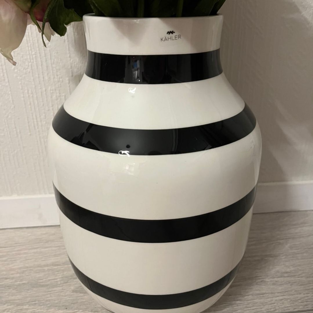 Kahler vase