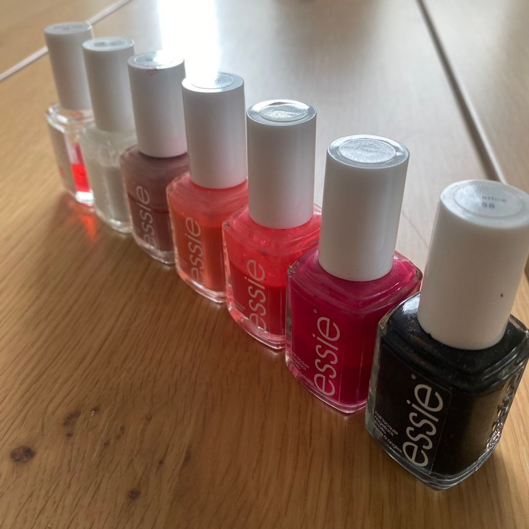 Essie neglelakk