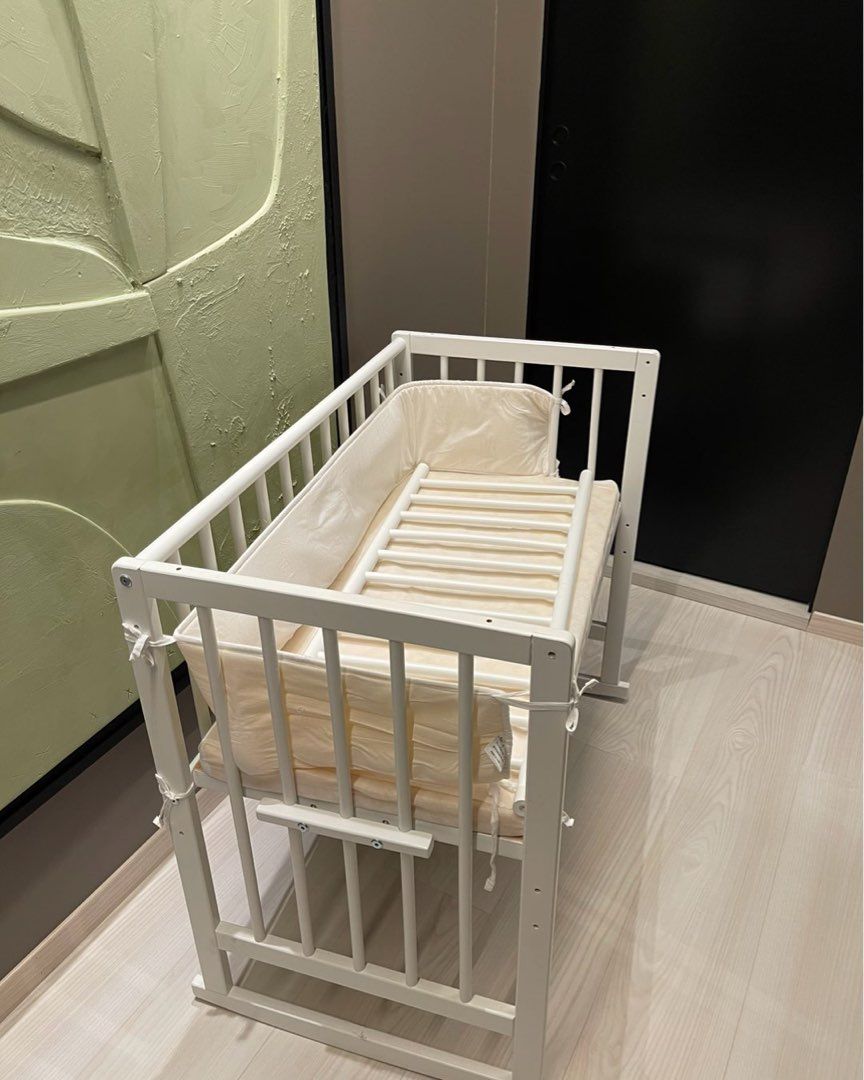 Bedside crib