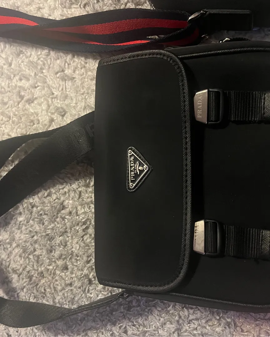 PRADA SIDEBAG