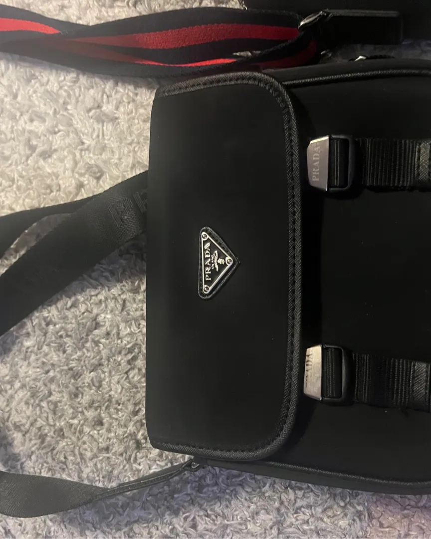 PRADA SIDEBAG