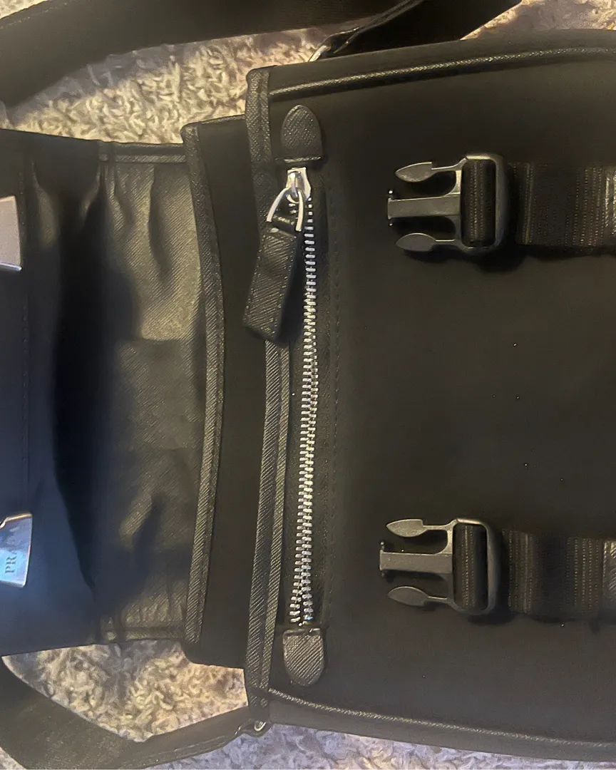 PRADA SIDEBAG