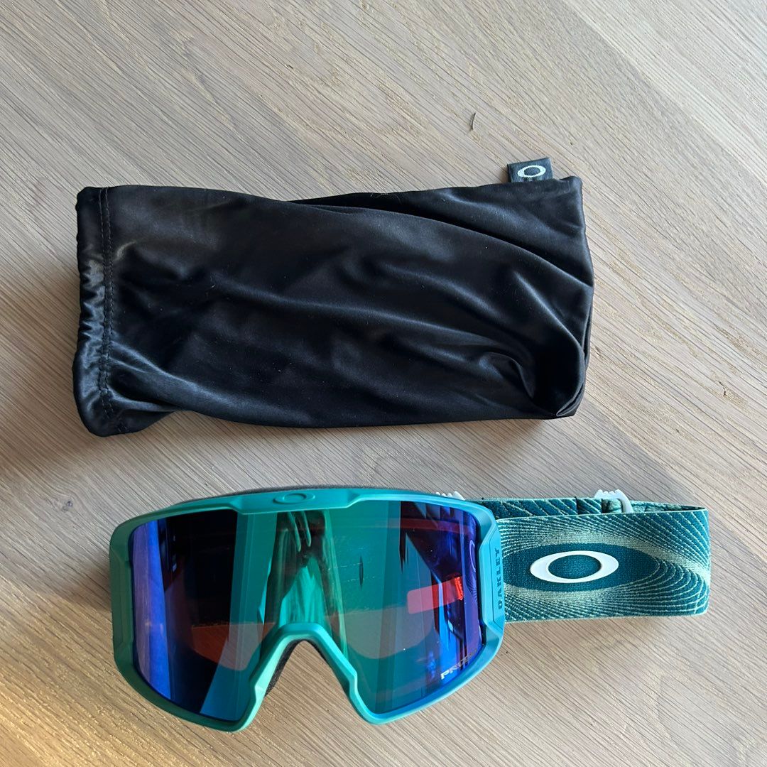 Oakley line miner